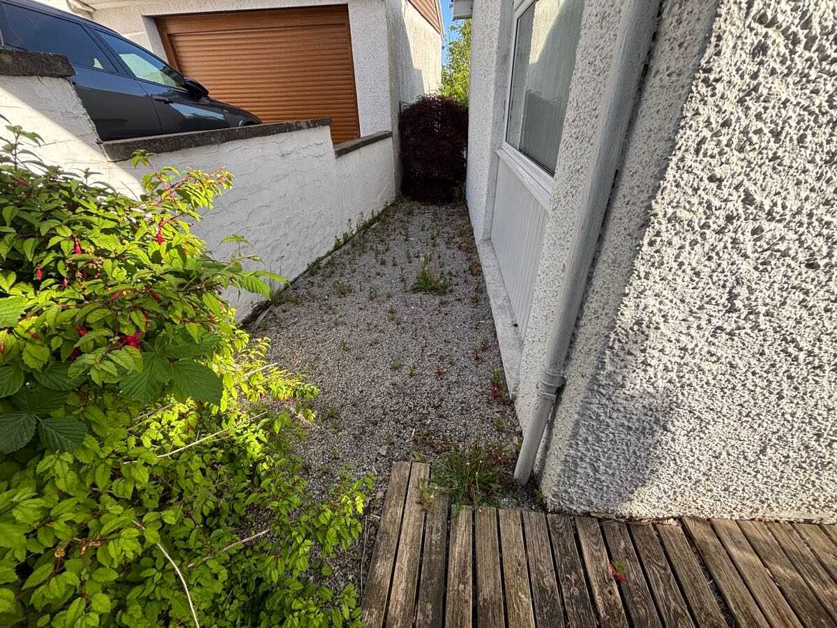 Side passage cleared and tidied up